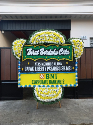 Papan Bunga Duka di Koto Padang
